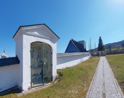Hrobní kaple Josefa Adolfa Weisse a M. Viktorie Weissové 